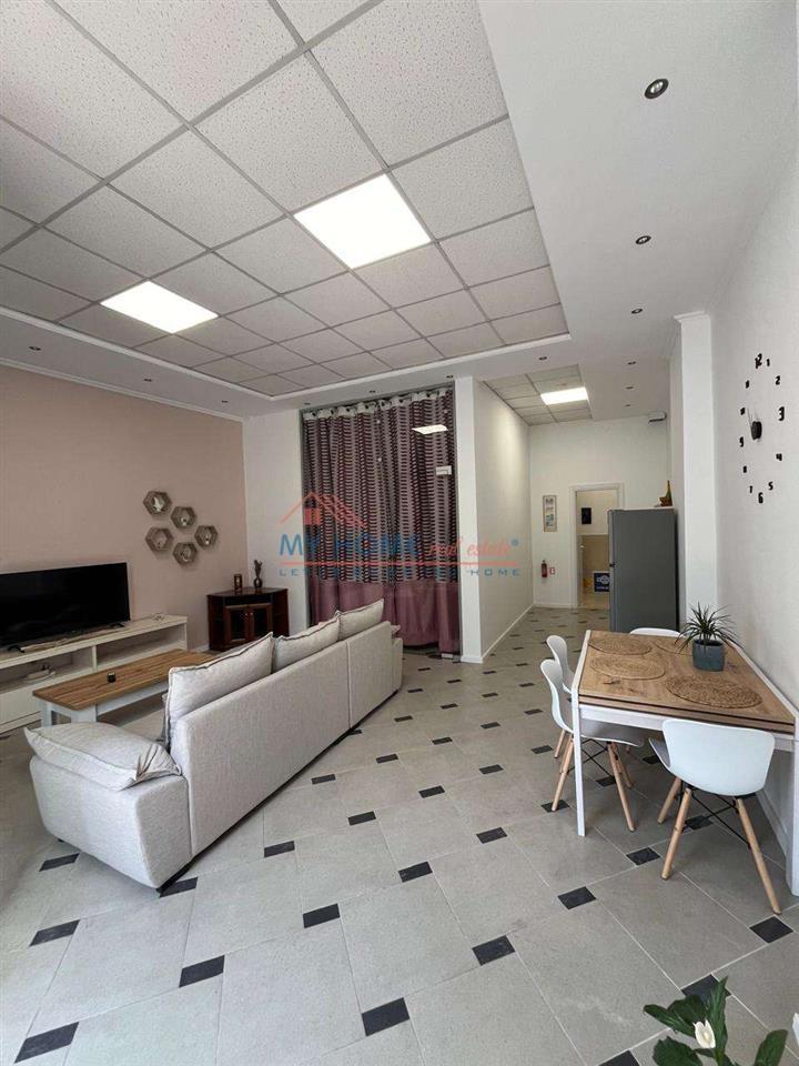 Apartament 1+1 me qera Qender