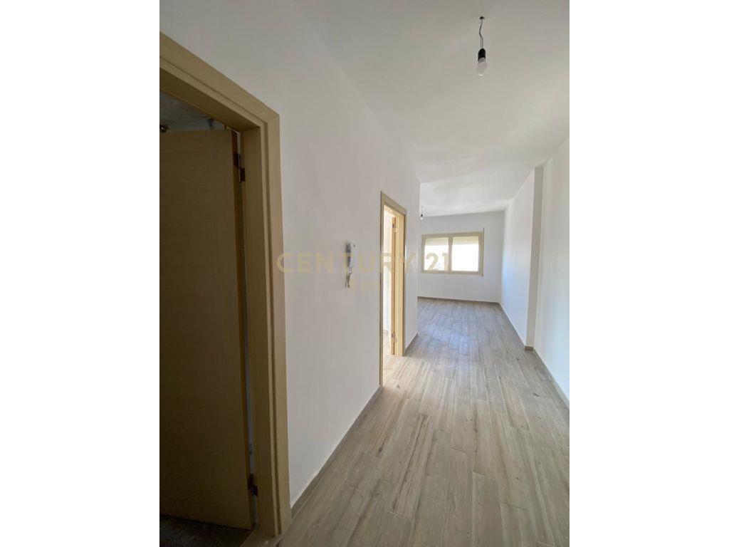 SHITET APARTAMENT 1+1 TEK SPITALI !!