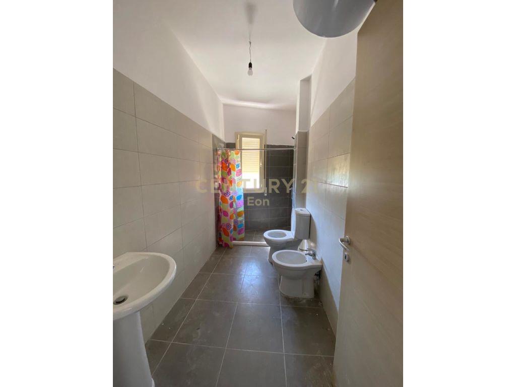 SHITET APARTAMENT 1+1 TEK SPITALI !!