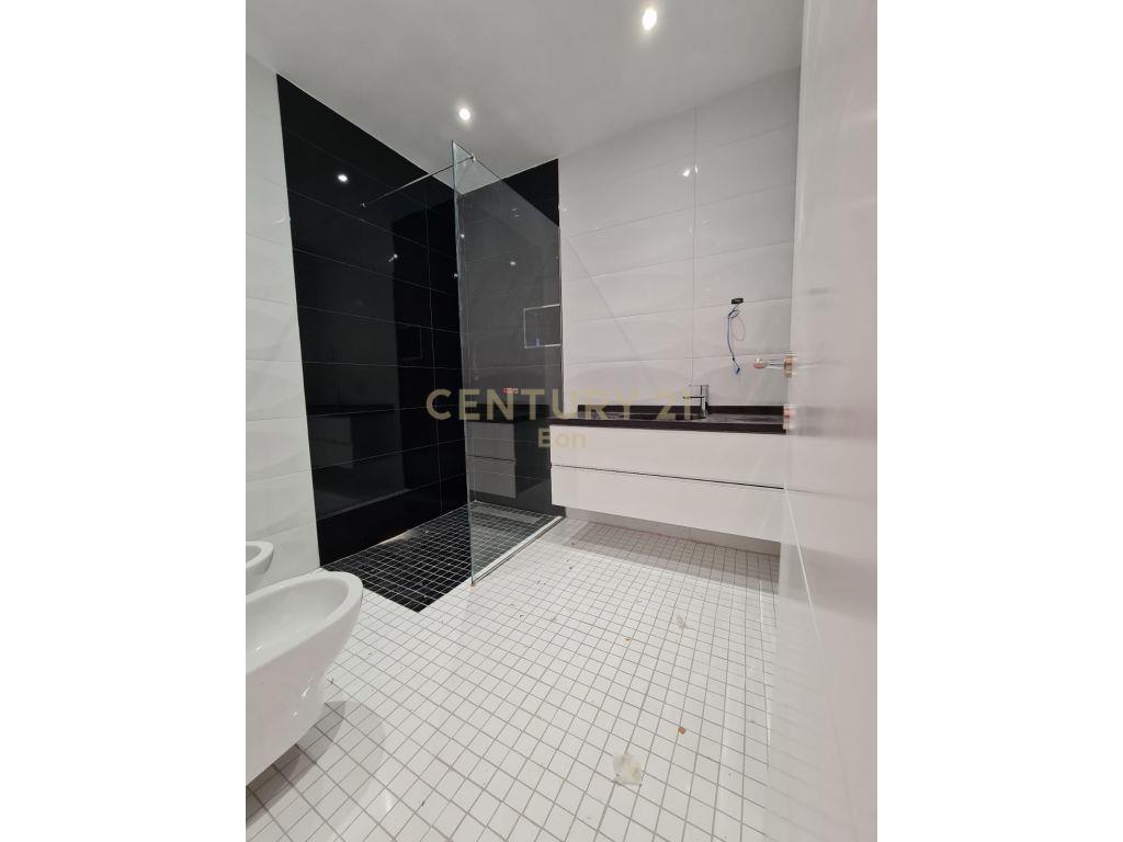 SHITET SUPER APARTAMENT ME PAMJE DETI 2+1+2 TE VILA E ZOGUT!