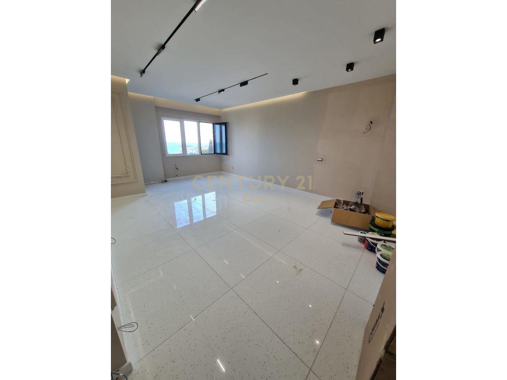 SHITET SUPER APARTAMENT ME PAMJE DETI 2+1+2 TE VILA E ZOGUT!