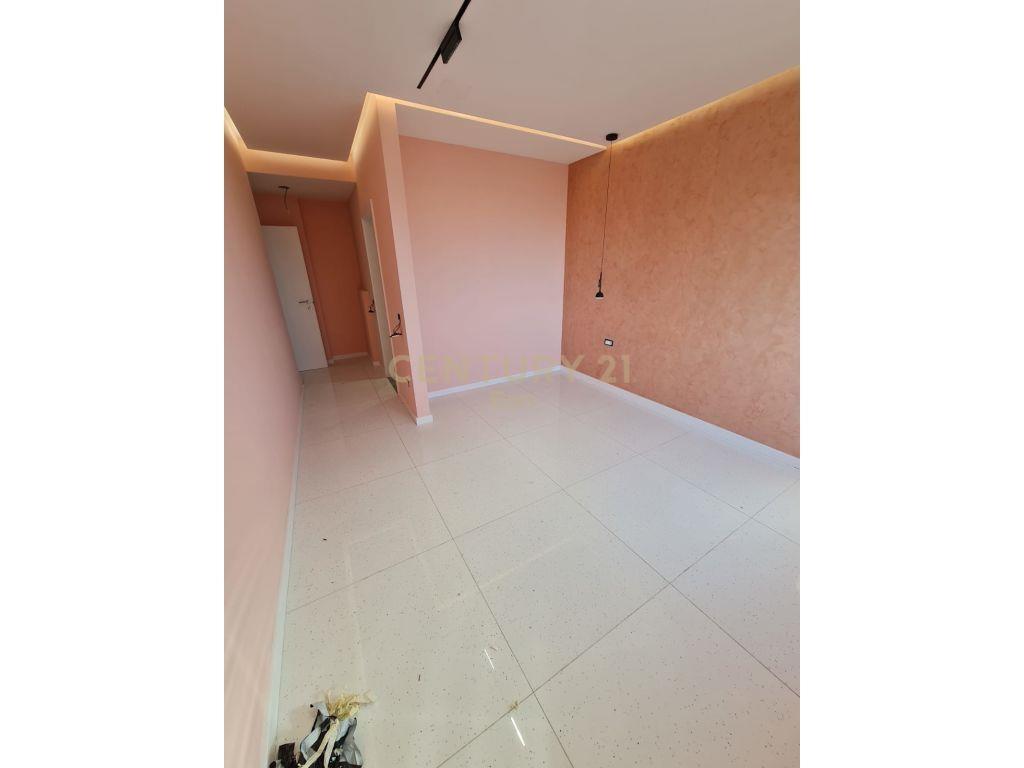 SHITET SUPER APARTAMENT ME PAMJE DETI 2+1+2 TE VILA E ZOGUT!