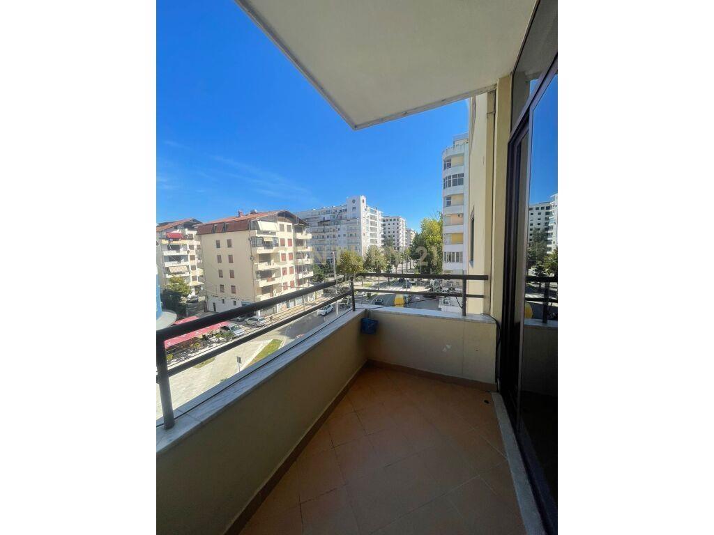 JEPET ME QERA APARTAMENT 2+1 NE PLAZH ILIRIA !!