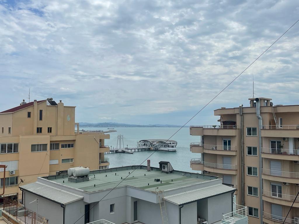 Qira, Apartament 2+1+2,Vollga Durres.