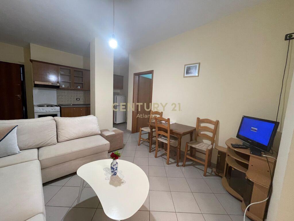 JEPET APARTAMENT ME QERA 1+1 NE PLAZH!