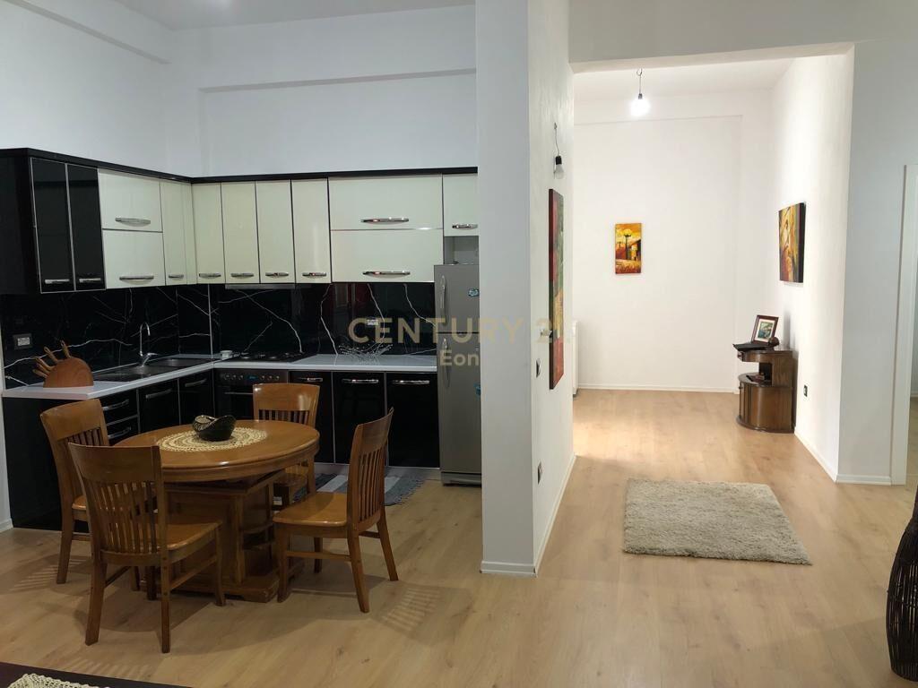 JEPET ME QIRA KAT VILE 2+1 PRANE ZJARRFIKESES DURRES!