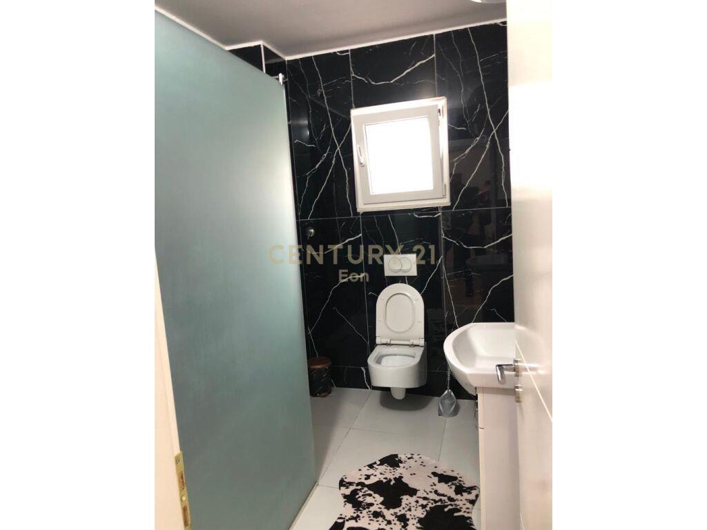 JEPET ME QIRA KAT VILE 2+1 PRANE ZJARRFIKESES DURRES!