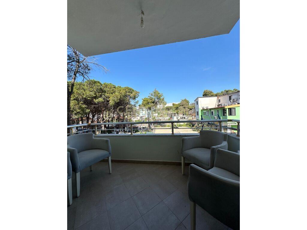 Apartament 1+1 Për Shitje në Golem !