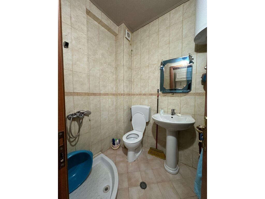 Apartament 1+1 Për Shitje në Golem !