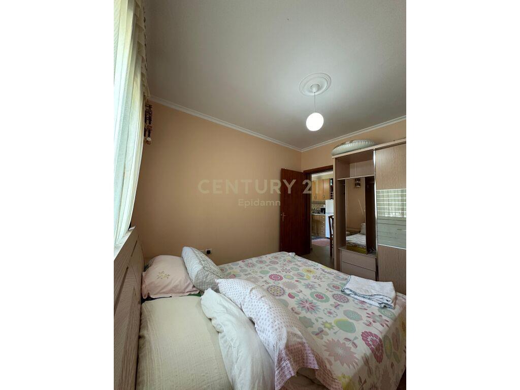 Apartament 1+1 Për Shitje në Golem !