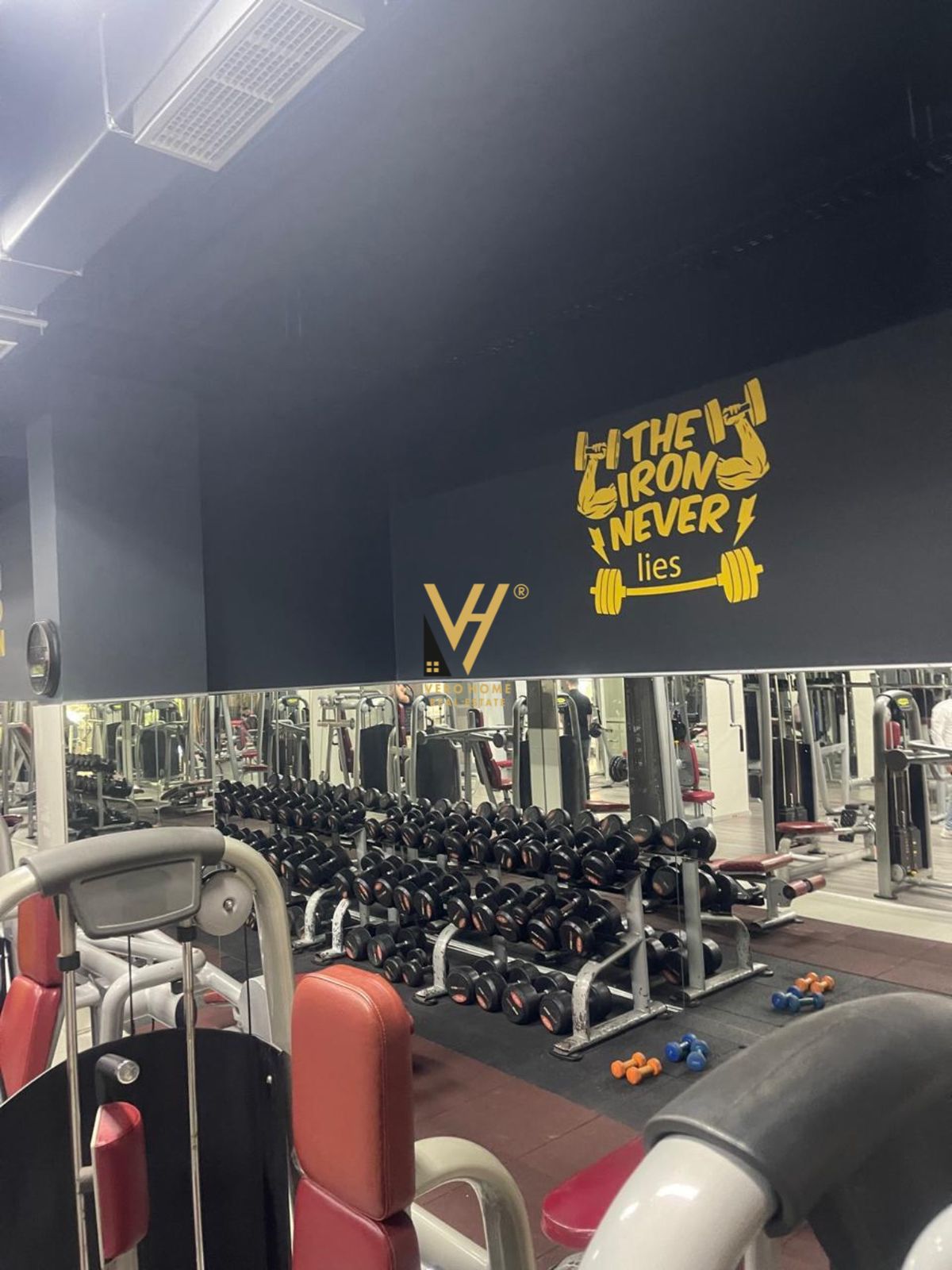 BISNESI 380 M2 TE KOMUNA E PARISIT 65.000 EURO