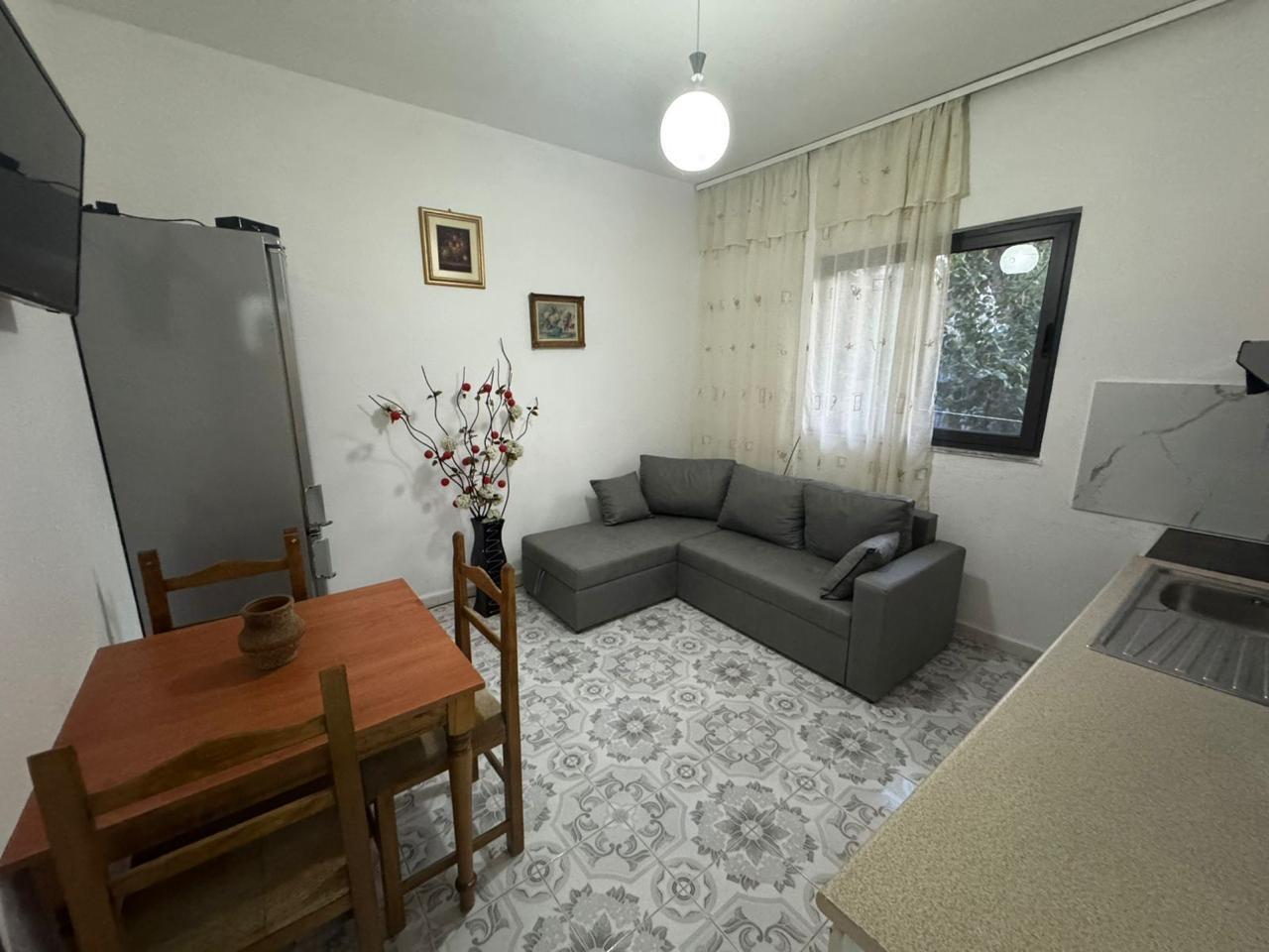 Jepet me qera kati i nje vile