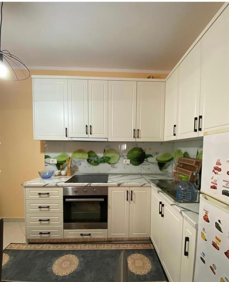 Apartament me qera