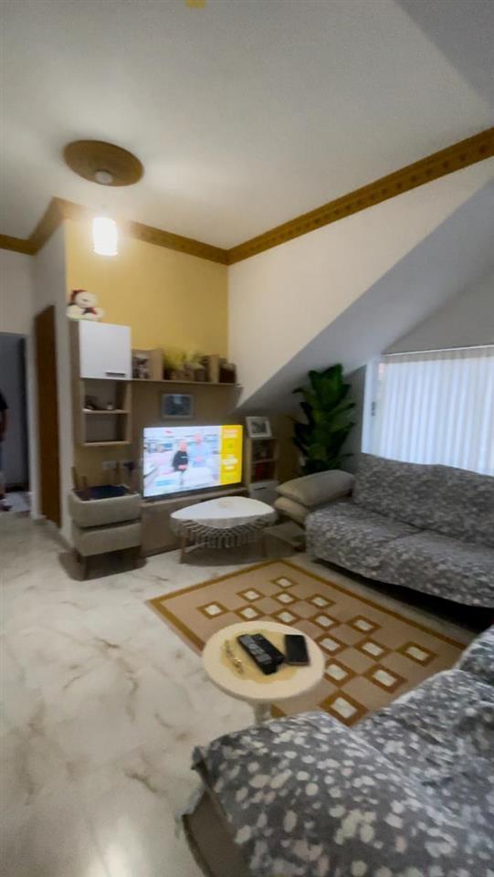 Shitet Shtëpi Private