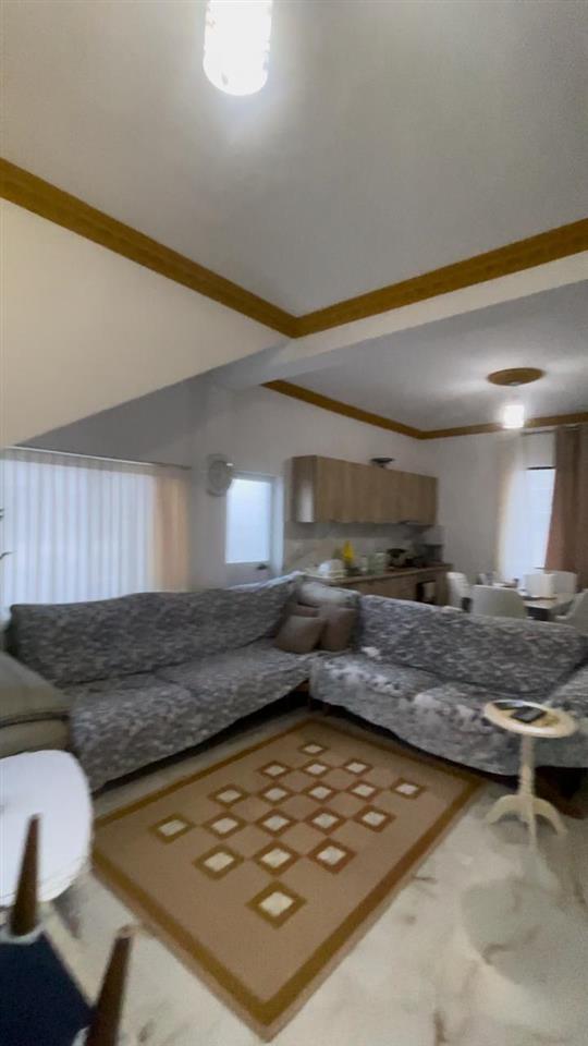 Shitet Shtëpi Private