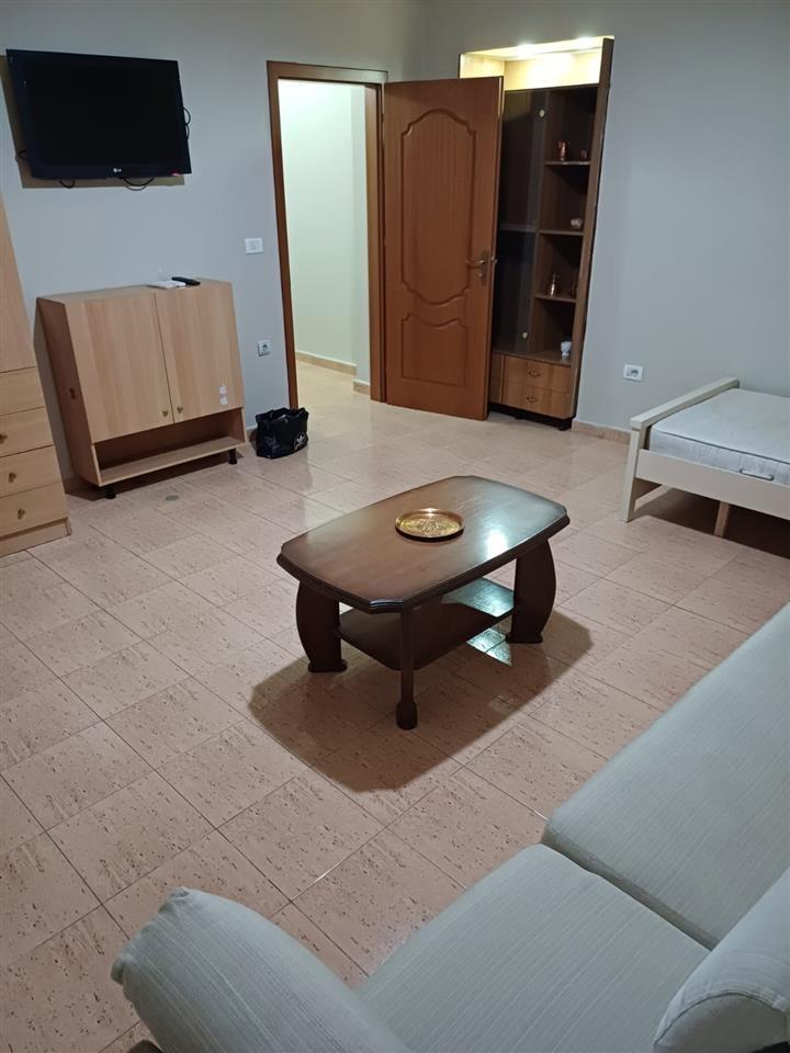 Qera, Apartament 1+1+ Ambient Gatimi, Sheshi Willson, Tiranë