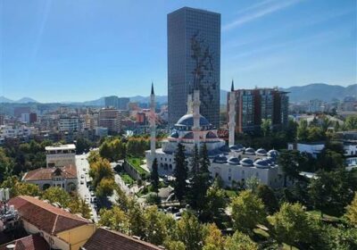Apartament 2+1 me qera Qender