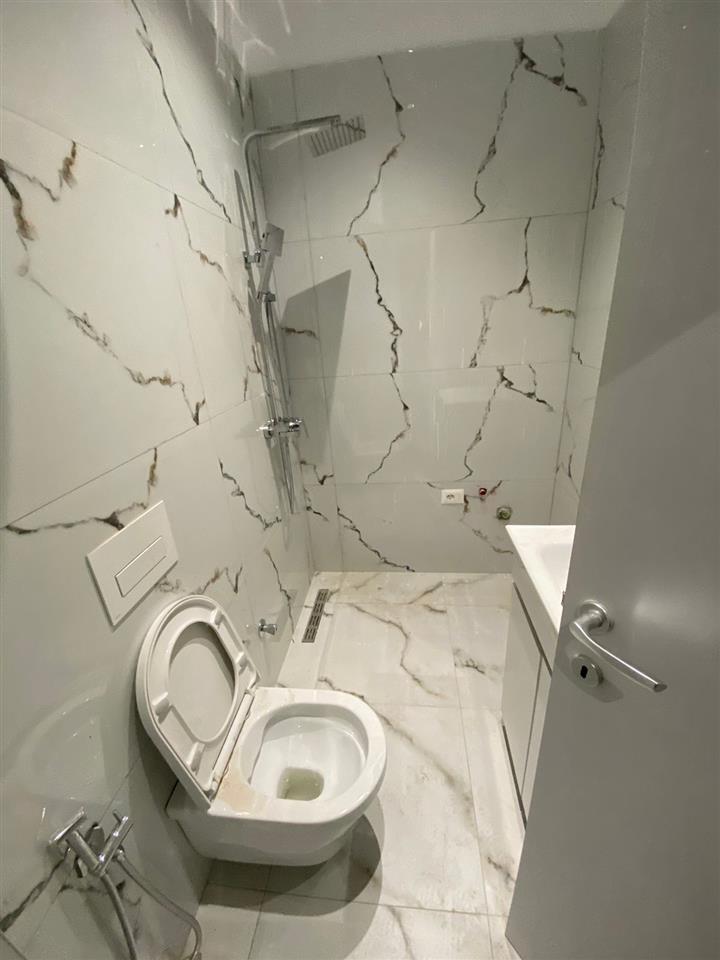 Jepe me qera, Apartament 1+1, Fresku, 35000 lek