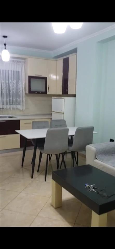 Jepet Shtepi me qera, ne Pallat i Ri 2+1