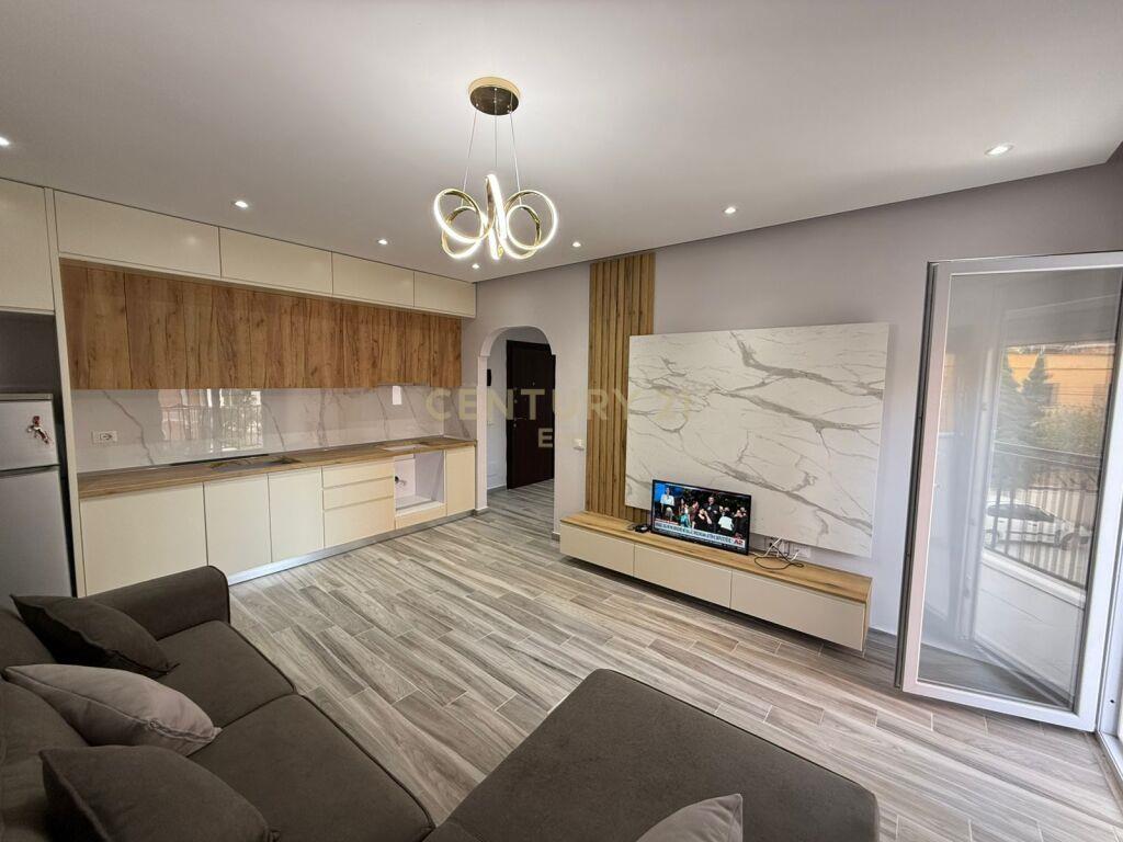 APARTAMENT 2+1 PER QIRA TEK TREGU INDUSTRIAL!