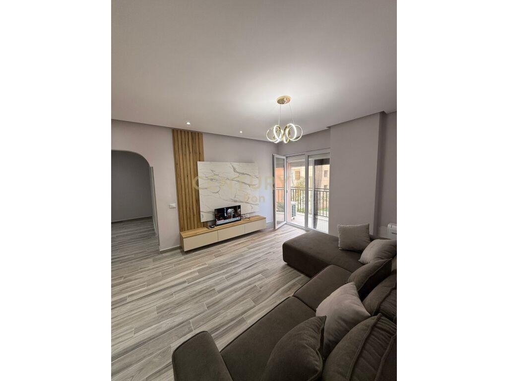 APARTAMENT 2+1 PER QIRA TEK TREGU INDUSTRIAL!