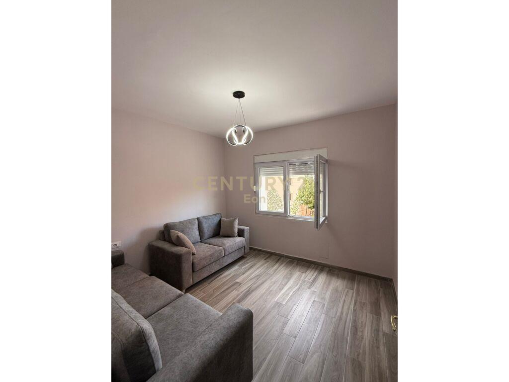 APARTAMENT 2+1 PER QIRA TEK TREGU INDUSTRIAL!