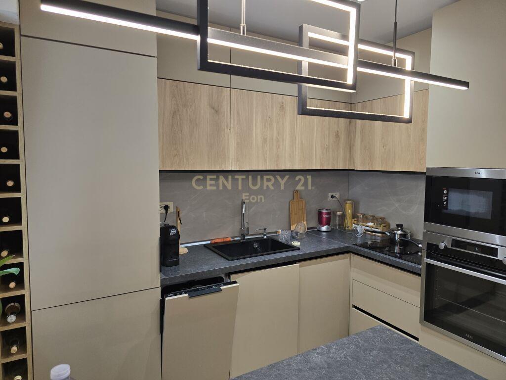 Apartament 2+1 në Qendër të Durrësit