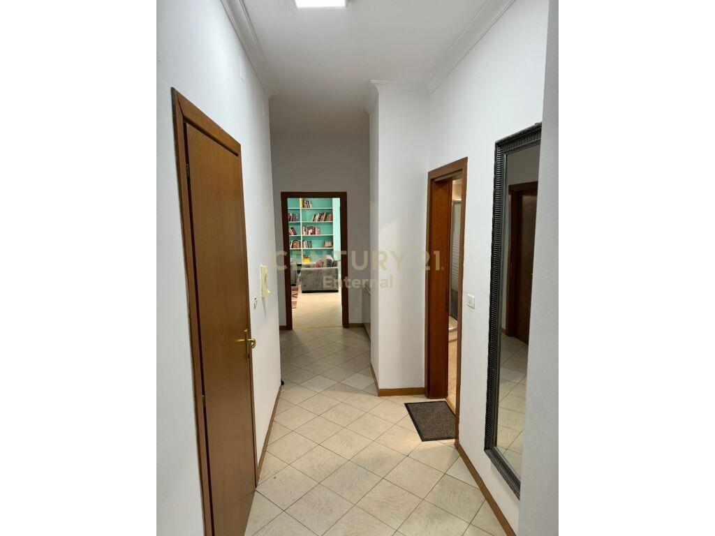 Per Qira | Apartment 2+1+1 | Pazari I ri | 650 € /Muaj