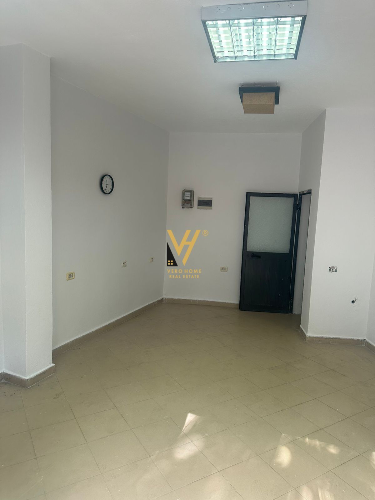 DYQAN TE QYTETI I STUDENTIT 270 EURO