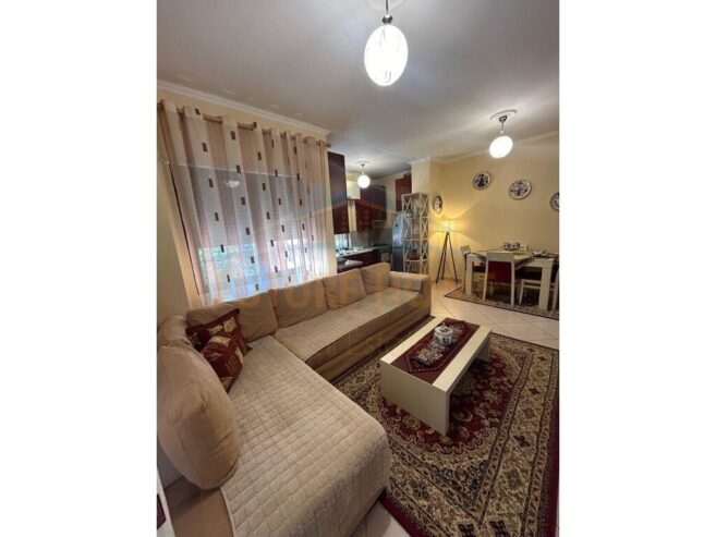 Shitet apartament 1+1 Ali Demi