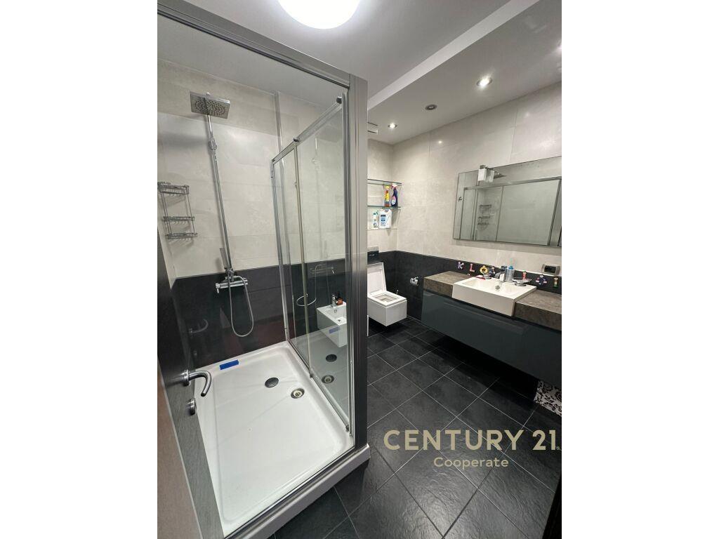 Per Qira | Apartment 2+1+2 | Liqeni i Tiranës | 1,500 € /Mu