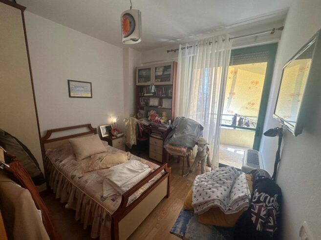 Shitet, Apartament 2+1+2, Pazari i Ri, Tiranë – 210,000€