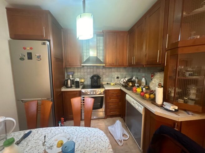 Shitet, Apartament 2+1+2, Pazari i Ri, Tiranë – 210,000€