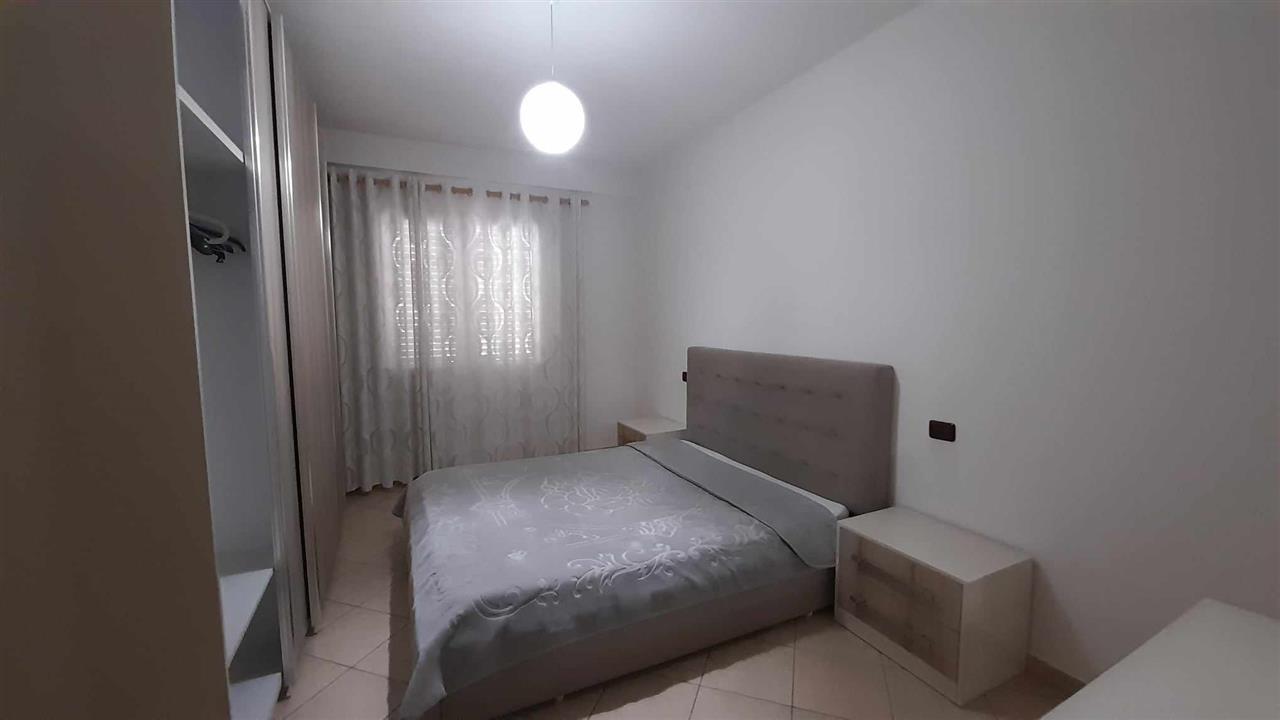 Apartament 2+1 me qira, qender Durres