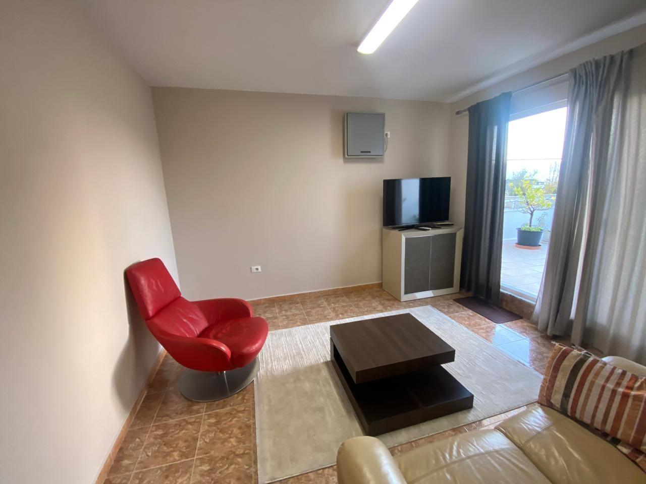 Qera,Penthouse 2+1, Përballë Sky Tower, Tiranë – 1500€