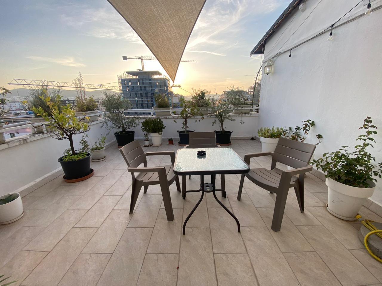 Qera,Penthouse 2+1, Përballë Sky Tower, Tiranë – 1500€