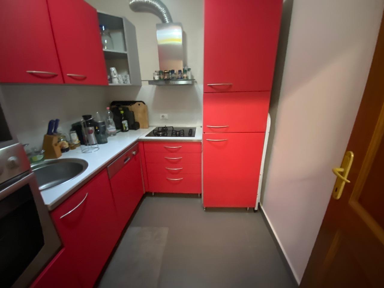 Qera,Penthouse 2+1, Përballë Sky Tower, Tiranë – 1500€