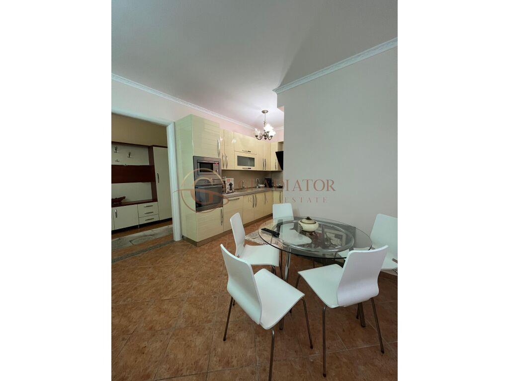 SHITET APARTAMENT 2+1+2 PRANE KAZAZIT, DURRES!