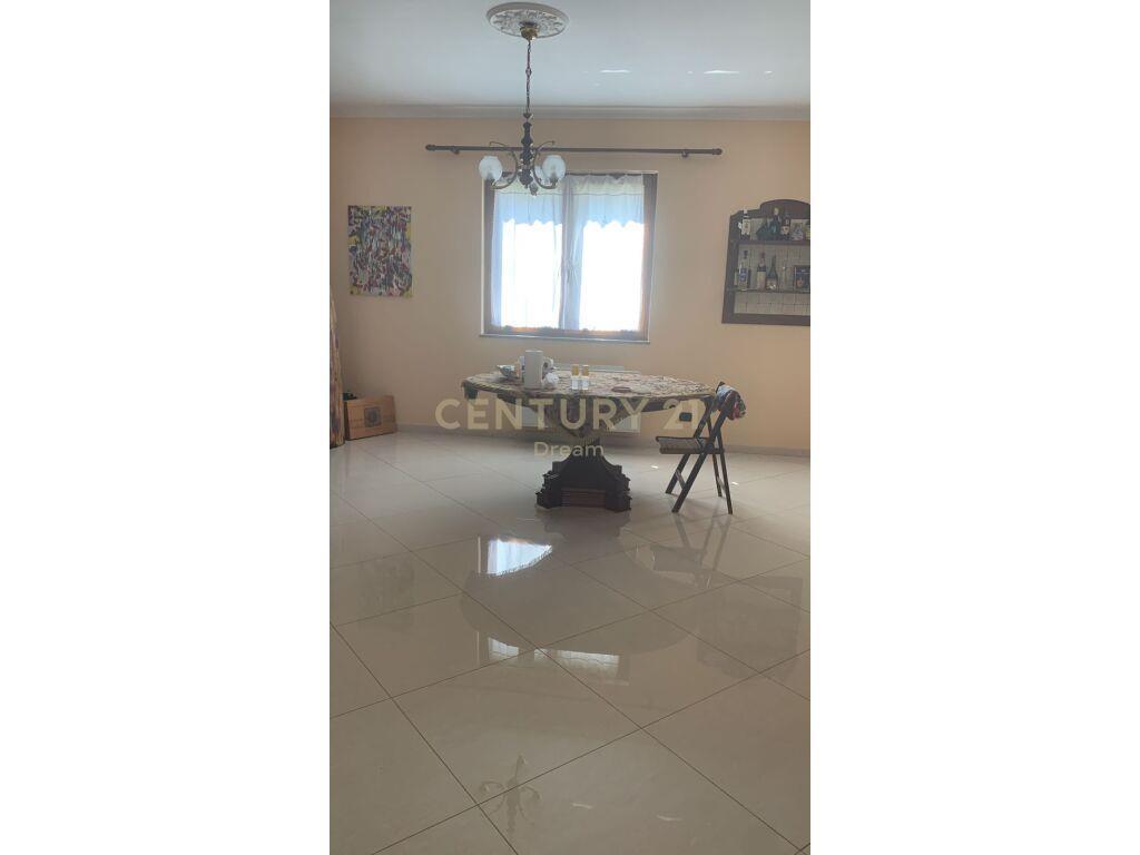 Per Qira | Apartment 3+1+2 | Liqeni i Thatë | 1,000 € /Muaj