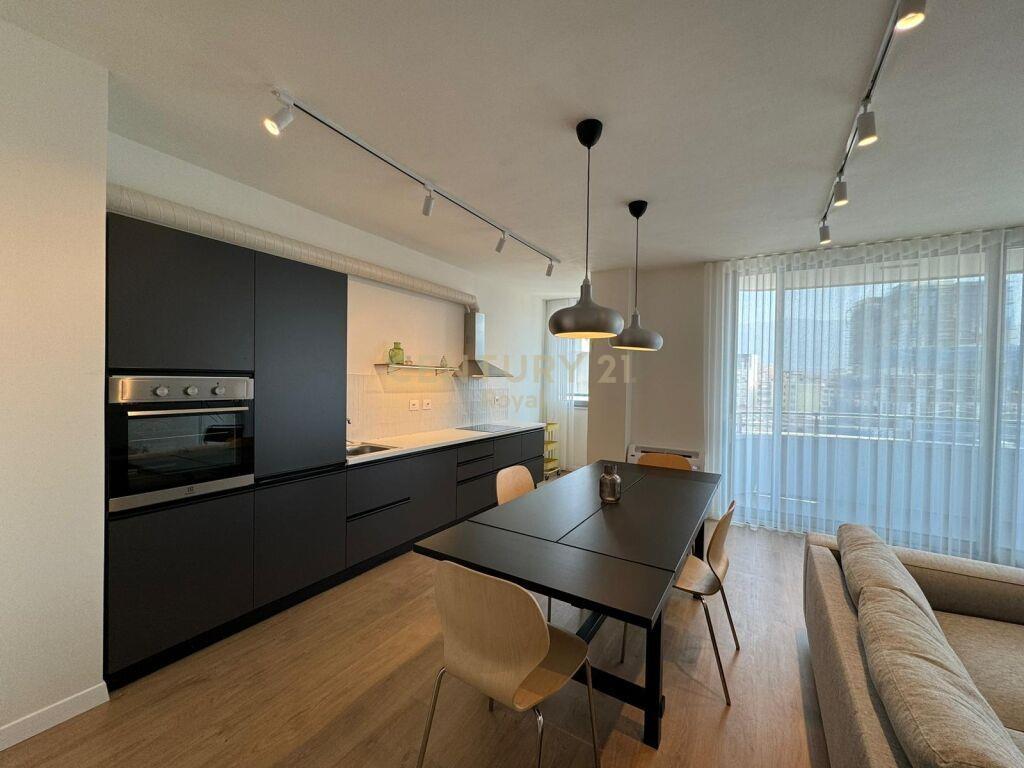 Per Qira | Apartment 3+1+2 | Bulevardi Zogu i Parë | 1,500