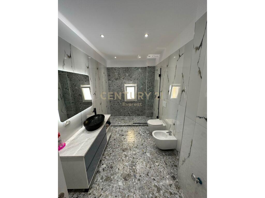 Per Qira | Apartment 3+1+2 | Farke 1,200 € /Muaj