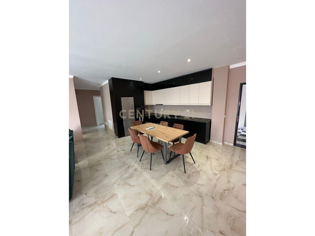 Per Qira | Apartment 3+1+2 | Farke 1,200 € /Muaj