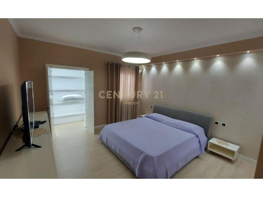 Per Qira | Apartment 2+1+2 | Ish Blloku | 2,000 € /Muaj