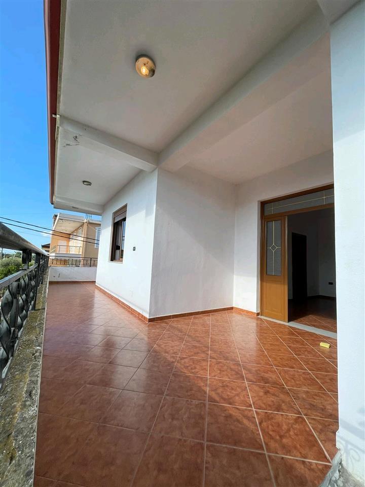 Shtëpi me qera ,Fier