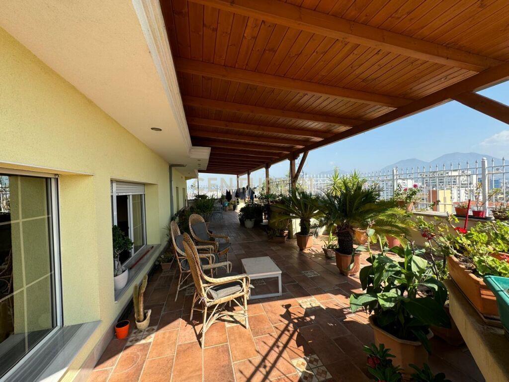 Per Qira | Apartment 3+1+3 | Rruga Fortuzi | 2,300 € /Muaj