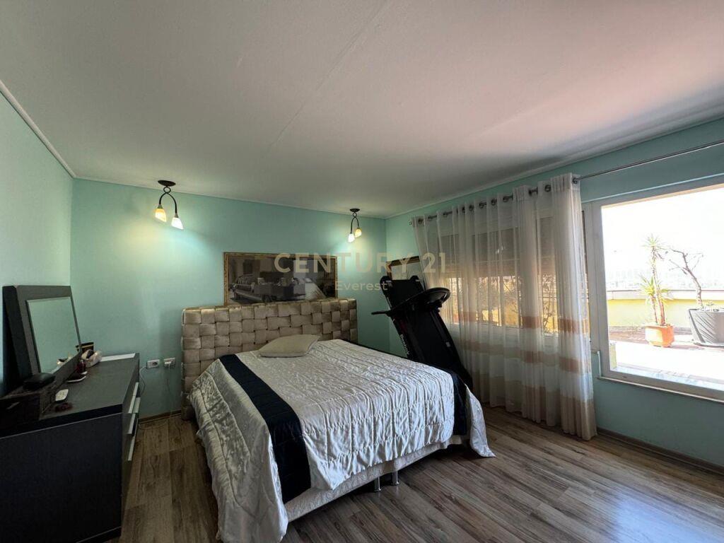 Per Qira | Apartment 3+1+3 | Rruga Fortuzi | 2,300 € /Muaj