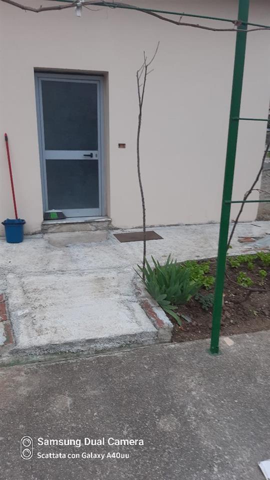 Gazoniere private jepet me qira