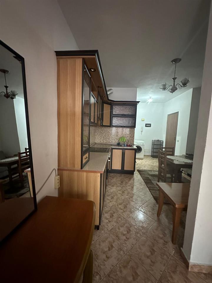 Jepet me qera garsoniere ne Yzberisht