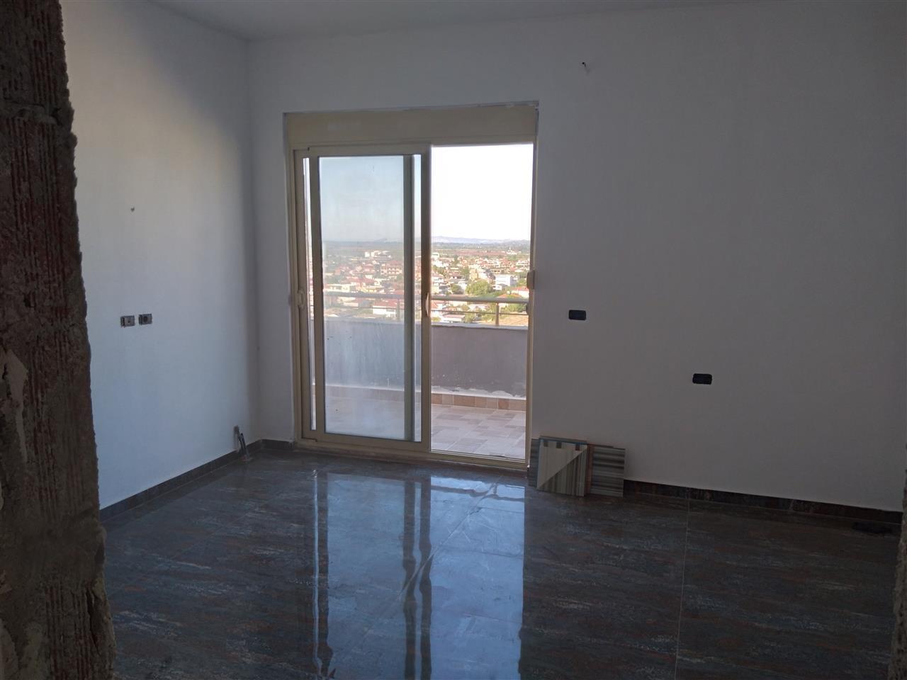 Shitet Papafingo .Lagja”Apollonia”, Fier .