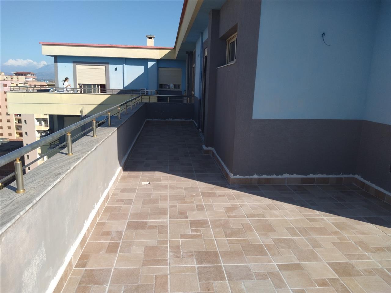 Shitet Papafingo .Lagja”Apollonia”, Fier .